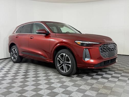 2025 Audi Q5 Premium Plus TFSI quattro S tronic