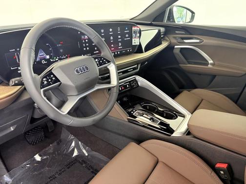 2025 Audi Q5 Premium Plus TFSI quattro S tronic