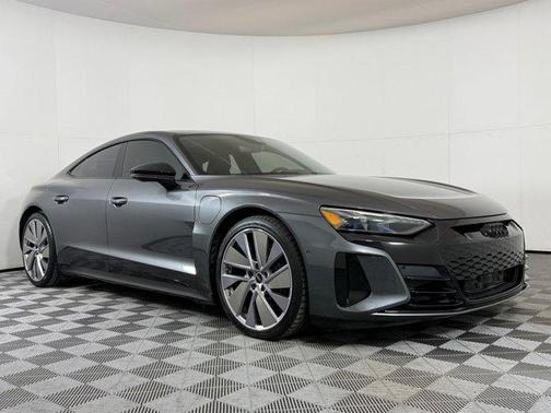 2022 Audi e-tron GT Prestige