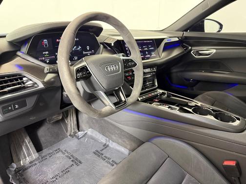 2022 Audi e-tron GT Prestige