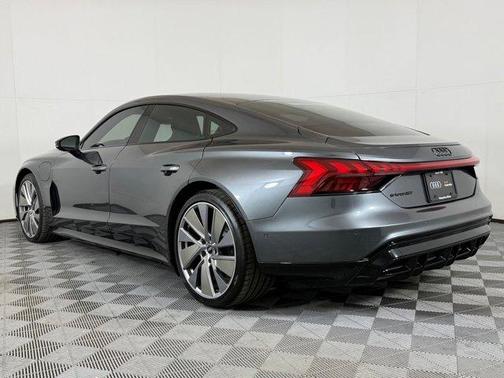 2022 Audi e-tron GT Prestige
