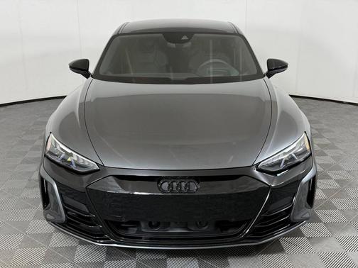 2022 Audi e-tron GT Prestige