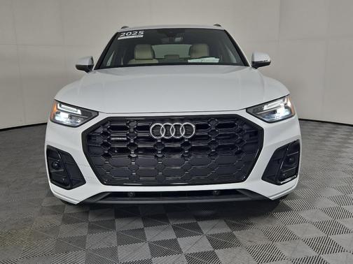 2025 Audi Q5 45 S line Premium