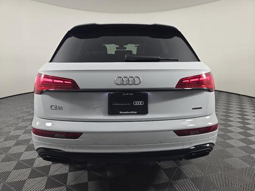 2025 Audi Q5 45 S line Premium