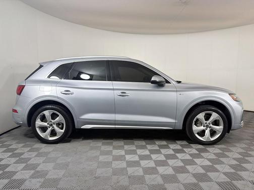 Florett Silver Metallic 2023 Audi Q5 45 S line Premium Plus