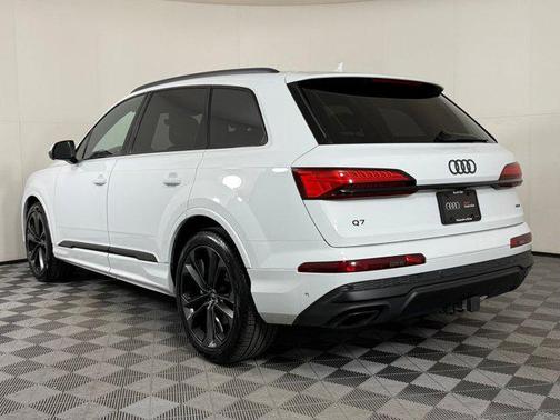 2025 Audi Q7 55 Premium Plus