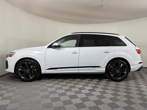 2025 Audi Q7 55 Premium Plus