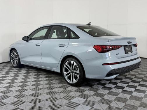Arrow Gray Pearl Effect 2026 Audi A3 Premium