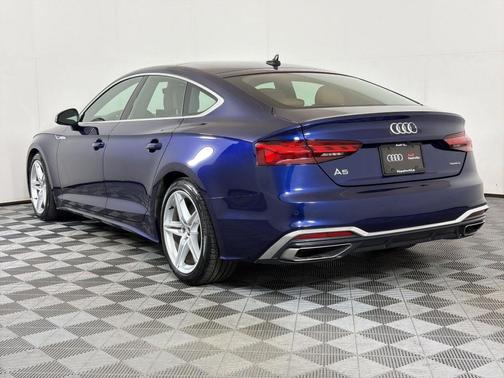 Navarra Blue Metallic 2022 Audi A5 Sportback 45 S Line Premium Plus