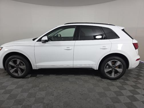 2025 Audi Q5 40 Premium