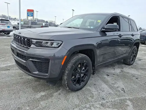 Baltic Gray Metallic Clear-Coat Exterior Paint 2026 Jeep Grand Cherokee Altitude