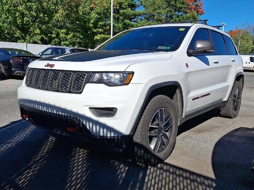 White 2019 Jeep Grand Cherokee Trailhawk