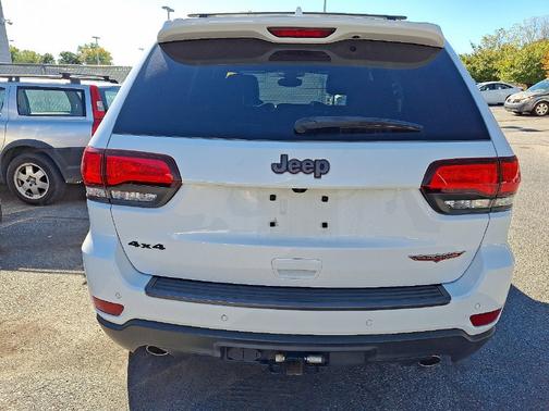 White 2019 Jeep Grand Cherokee Trailhawk