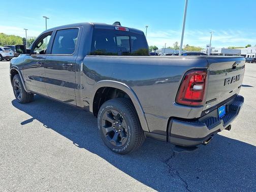 Granite Crystal Metallic Clear-Coat Exterior Paint 2026 RAM 1500 Big Horn/Lone Star