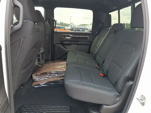 Bright White Clear-Coat Exterior Paint 2026 RAM 1500 Big Horn/Lone Star