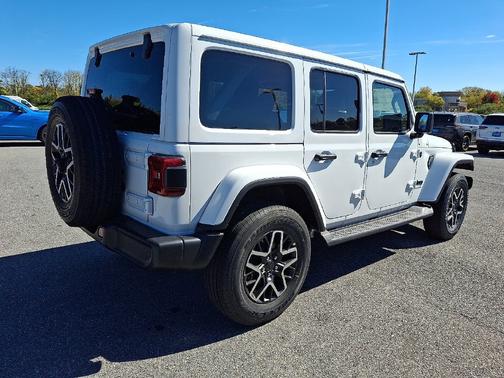 Bright White Clear-Coat Paint 2027 Jeep Wrangler Sahara