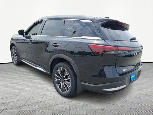 Black 2026 INFINITI QX60 LUXE