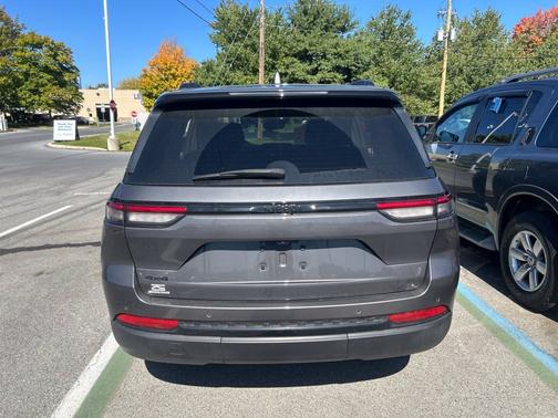 Gray 2023 Jeep Grand Cherokee Altitude X