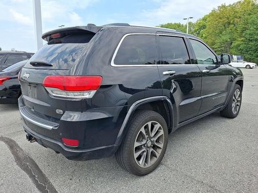 Black 2017 Jeep Grand Cherokee Overland