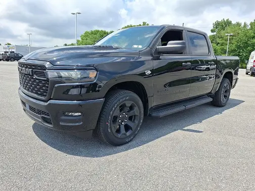 Diamond Black Crystal Pearl-Coat Exterior Paint 2026 RAM 1500 Express