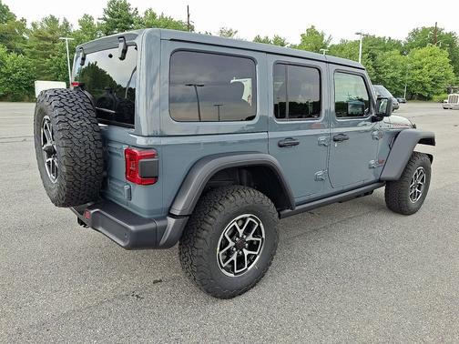 Anvil Clear-Coat Exterior Paint 2026 Jeep Wrangler Rubicon