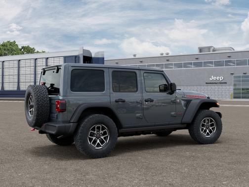 Anvil Clear-Coat Exterior Paint 2026 Jeep Wrangler Rubicon