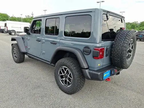 Anvil Clear-Coat Exterior Paint 2026 Jeep Wrangler Rubicon