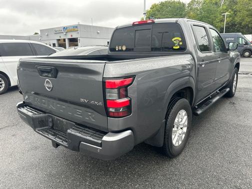 Gray 2022 Nissan Frontier SV