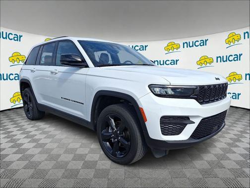 White 2023 Jeep Grand Cherokee Altitude X