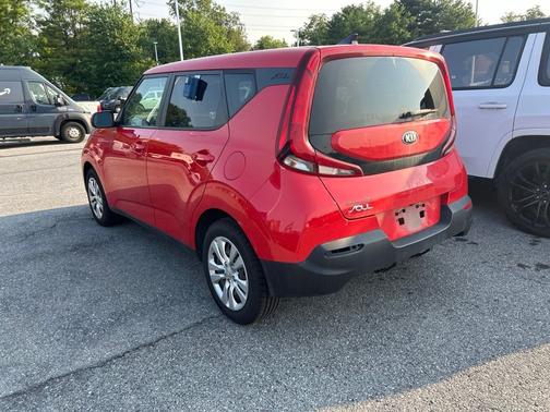 Red 2021 Kia Soul LX
