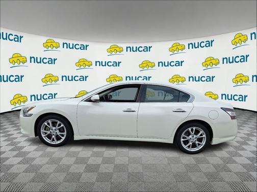 White 2014 Nissan Maxima 3.5 S