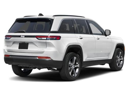Bright White Clearcoat 2027 Jeep Grand Cherokee Laredo