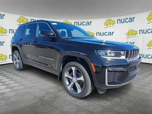 Diamond Black Crystal Pearl-Coat Exterior Paint 2026 Jeep Grand Cherokee Limited