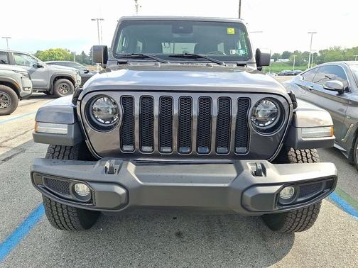 Gray 2022 Jeep Wrangler Unlimited Sahara Altitude