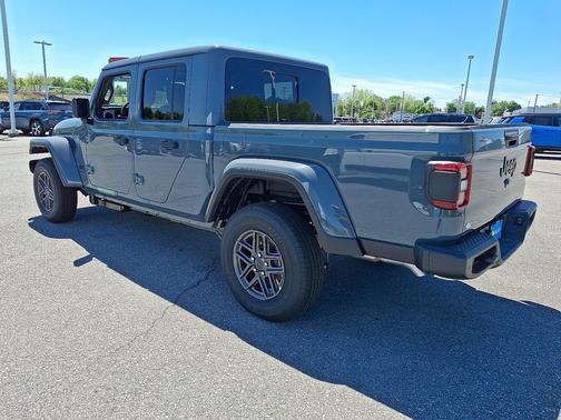 Anvil Clear-Coat Exterior Paint 2026 Jeep Gladiator Sport S