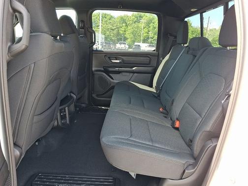 Bright White Clear-Coat Exterior Paint 2026 RAM 1500