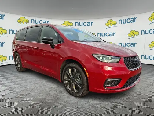 Red Hot Pearl-Coat Exterior Paint 2026 Chrysler Pacifica Select