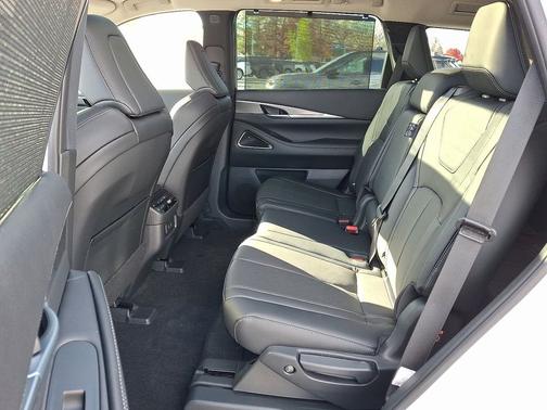 White 2026 INFINITI QX60 LUXE