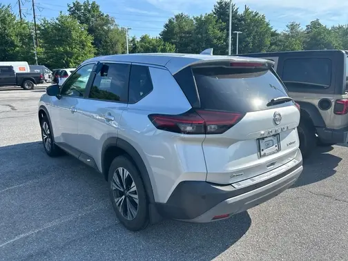 Silver 2022 Nissan Rogue SV