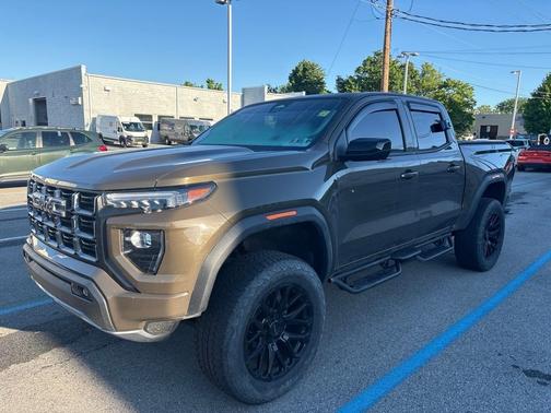 Brown 2024 GMC Canyon AT4