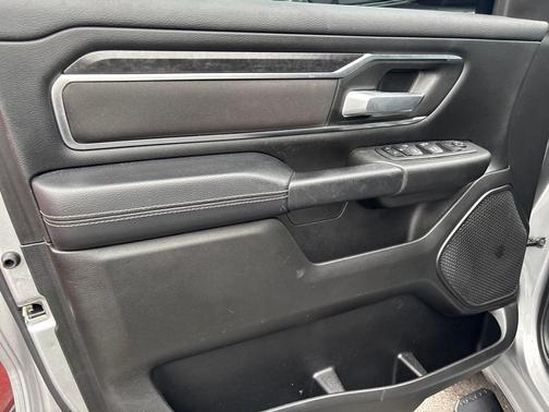 Silver 2024 RAM 1500 Big Horn/Lone Star