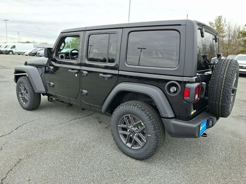 Black Clear-Coat Exterior Paint 2026 Jeep Wrangler Sport S