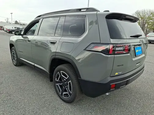 Sting-Gray Clear-Coat Exterior Paint 2026 Jeep Cherokee Laredo