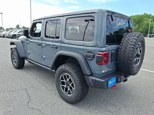 Anvil Clear-Coat Exterior Paint 2026 Jeep Wrangler Rubicon