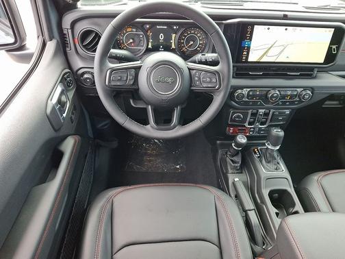 Anvil Clear-Coat Exterior Paint 2026 Jeep Wrangler Rubicon