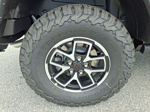 Anvil Clear-Coat Exterior Paint 2026 Jeep Wrangler Rubicon