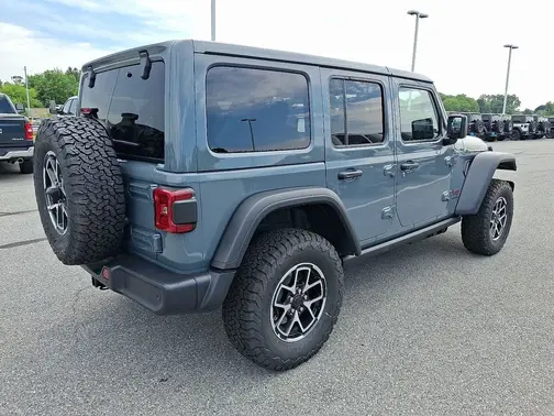 Anvil Clear-Coat Exterior Paint 2026 Jeep Wrangler Rubicon