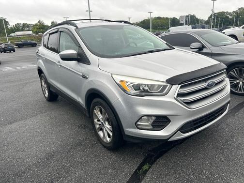 Silver 2017 Ford Escape SE