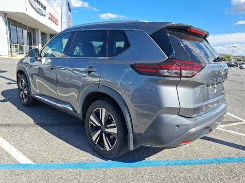 Gray 2023 Nissan Rogue SL