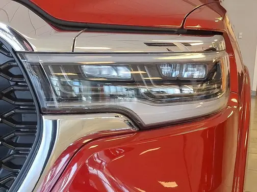 Molten Red Pearl-Coat Exterior Paint 2026 RAM 1500 Tungsten